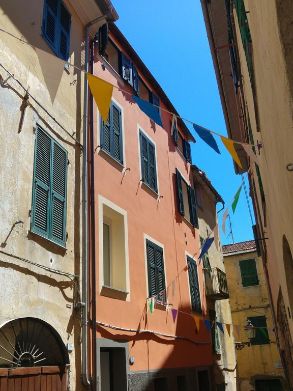 Il Cuore Del Borgo - Holiday Home Borgomaro Dış mekan fotoğraf